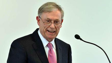 Der ehemalige Bundespräsident Horst Köhler hat vor dem Nachhaltigkeitsforum der deutschen Wirtschaft mehr Engagement der Unternehmen bei der Überwindung von Armut und beim Schutz der ökologischen Basis menschlichen Überlebens zu zeigen. 