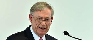 Der ehemalige Bundespräsident Horst Köhler hat vor dem Nachhaltigkeitsforum der deutschen Wirtschaft mehr Engagement der Unternehmen bei der Überwindung von Armut und beim Schutz der ökologischen Basis menschlichen Überlebens zu zeigen. 