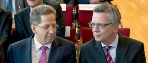 Verfassungsschutz-Präsident Hans-Georg Maaßen und Innenminister Thomas de Maizière auf dem Symposium des Bundesamtes für Verfassungsschutz zum Thema "Islamistischer Terror in Europa" am 4. 5. 2015.