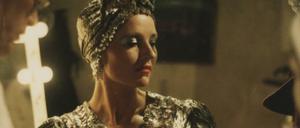 Hanna Schygulla in Barbara Baums "Lili Marleen"-Kostüm - zur Zeit in der Fassbinder-Ausstellung im Berliner Martin-Gropius-Bau zu sehen. 