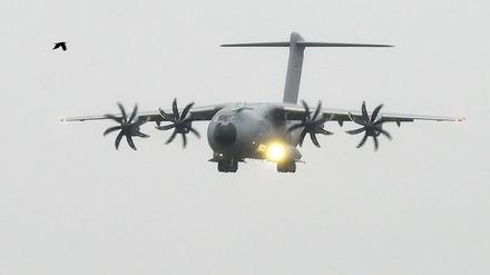 Die Bundeswehr hat bislang einen A400M übernommen.