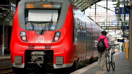 Bald wieder zusteigen? GDL-Chef Claus Weselsky hat ein vorzeitiges Ende des Bahnstreiks als Möglichkeit angedeutet.