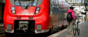 Bald wieder zusteigen? GDL-Chef Claus Weselsky hat ein vorzeitiges Ende des Bahnstreiks als Möglichkeit angedeutet.