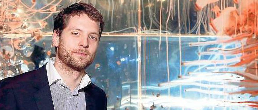 Erfolgreich. Philipp Fürhofer, hier vor „The Seduction“ (2015), hat Bühnenbilder für Opernhäuser in Amsterdam, Karlsruhe und London entworfen.