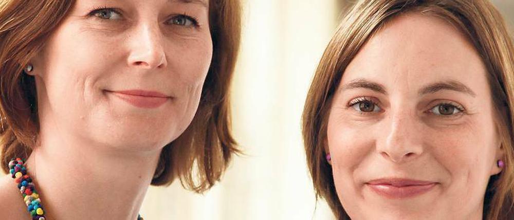 Schmuck aus handverlesenen, wenngleich nicht immer teuren Materialien. Irene Hummel und Daniela Wolf mit einigen ihrer erst 50 verschiedenen Werke. 