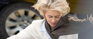 Weht der Wind ins Gesicht. Bundesverteidigungsministerin Ursula von der Leyen. 