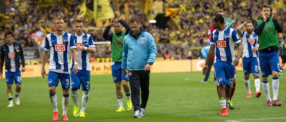 Traurig im Abgang. In Dortmund kassierte Hertha BSC die dritte Niederlage am Stück. Trotzdem sehen die Berliner noch keinen Grund, in Panik zu verfallen. 