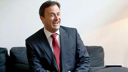 Xavier Bettel, der Ministerpräsident von Luxemburg, hat seinen Freund, den belgischen Architekten Gauthier Destenay, geheiratet. 