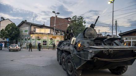 Die mazedonische Anti-Terroreinheit "Tiger" lieferte sich in der nordmazedonischen Stadt Kumanovo zwei Tage lang Gefechte mit "Terroristen". 22 Menschen kamen dabei ums Leben. 