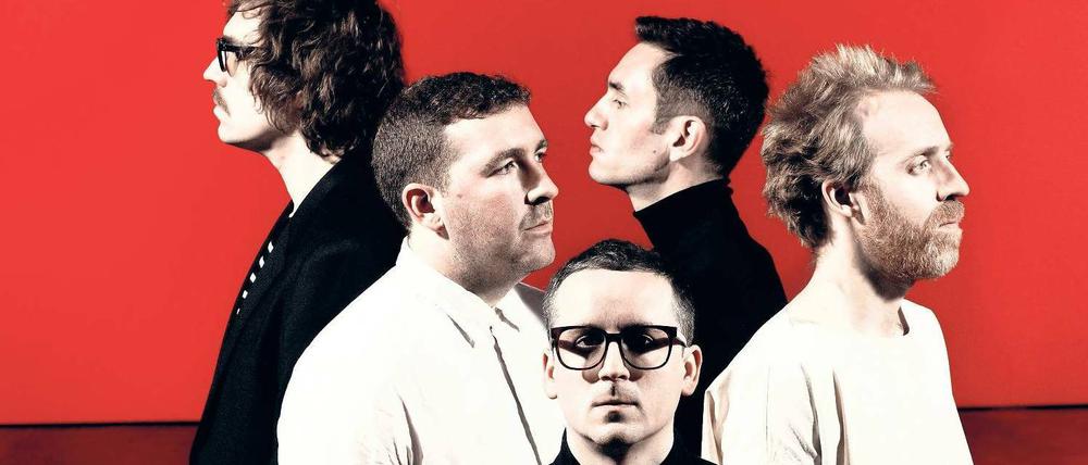Die etwas andere Rockband. Hot Chip, im Jahr 2000 in London gegründet, kreuzen Indiepop mit Dancemusik.