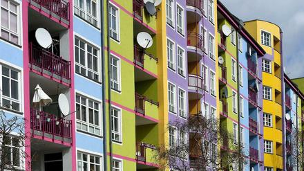 Bunt und teuer. Die ortsübliche Mieten werden bisher falsch berechnet – sagt zumindest das Amtsgericht in erster Instanz. Für Mieter könnte das teuer werden. 