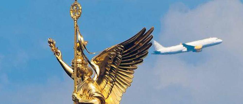 Hotspot Berlin. Während der Platzhirsch Air Berlin mit sich selbst beschäftigt ist, greifen die Billigflieger Ryanair und Easyjet an. Vor allem auf der Strecke nach Köln/Bonn will Ryanair mit Kampfpreisen Kunden gewinnen.