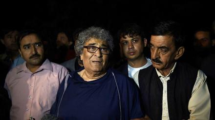 Der afghanische Sänger Altaf Hussain sollte ein Konzert geben, als das Park Palace überfallen wurde. Er konnte unverletzt befreit werden.