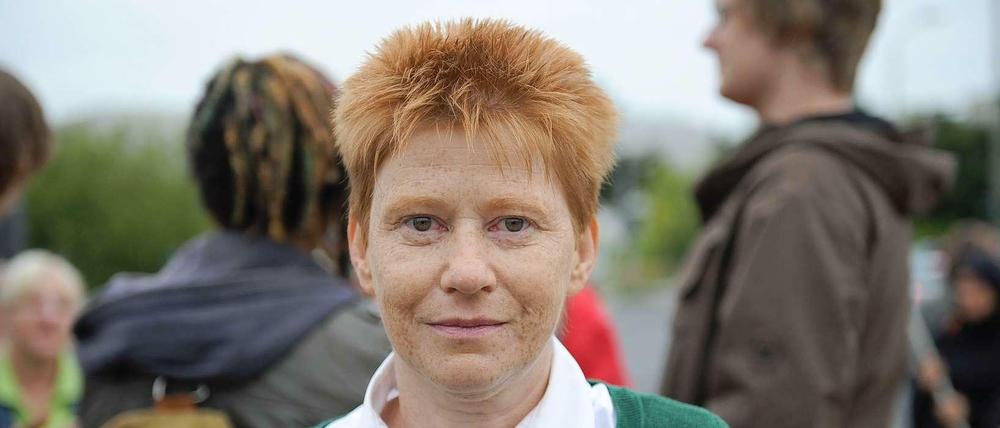 Die Linken-Politikerin Petra Pau engagiert sich seit langem für Flüchtlinge im Bezirk Marzahn-Hellersdorf und wurde dafür auch bedroht.