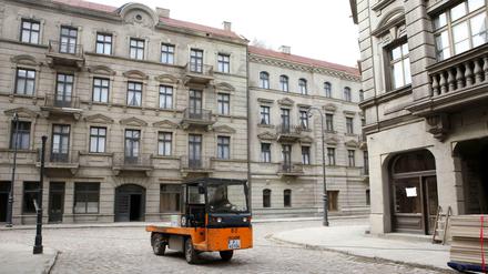 In Babelsberg werden Filme wie "Sonnenallee" oder "Der Pianist" gedreht - daher kennen Sie vielleicht diese Kulissen. Im Filmmuseum lernen Sie mehr über die Geschichte des Films und der Studios.