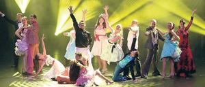 Finalszene aus einer Musical-Gala auf dem Kreuzfahrtschiff.