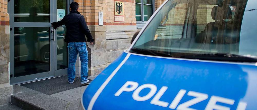 Eingang zur Wache der Bundespolizei in Hannover. Hier sollen die Misshandlungen stattgefunden haben.
