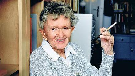 Mitgestürmt. Eva Sternheim-Peters stellt ihr Buch über Jugend im Nationalsozialismus im Tagesspiegel-Salon vor. 