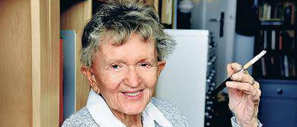 Mitgestürmt. Eva Sternheim-Peters stellt ihr Buch über Jugend im Nationalsozialismus im Tagesspiegel-Salon vor. 