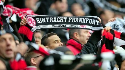 Fans von Eintracht Frankfurt bei einem Spiel im Jahr 2013.