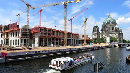 Der Bau des Schlosses schreitet voran.