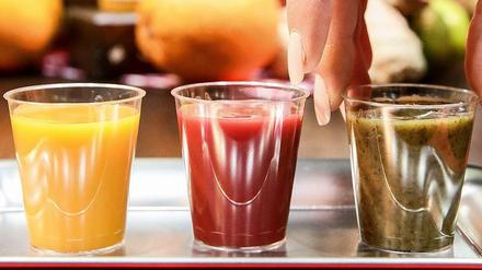 Geld, rot oder eben grün: Smoothies können viele Farben haben, je nach Inhaltsstoffen. 