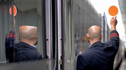 Bitte zurückbleiben: Die Züge fahren zwar wieder, der Tarifkonflikt ist aber noch lange nicht gelöst.