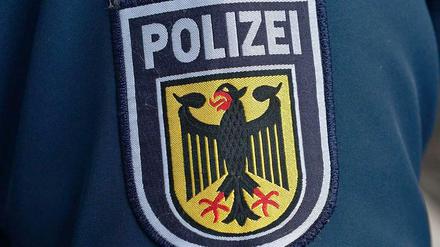 In Hannover soll ein Beamter der Bundespolizei Flüchtlinge misshandelt und davon Fotos gemacht haben.