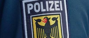 In Hannover soll ein Beamter der Bundespolizei Flüchtlinge misshandelt und davon Fotos gemacht haben.