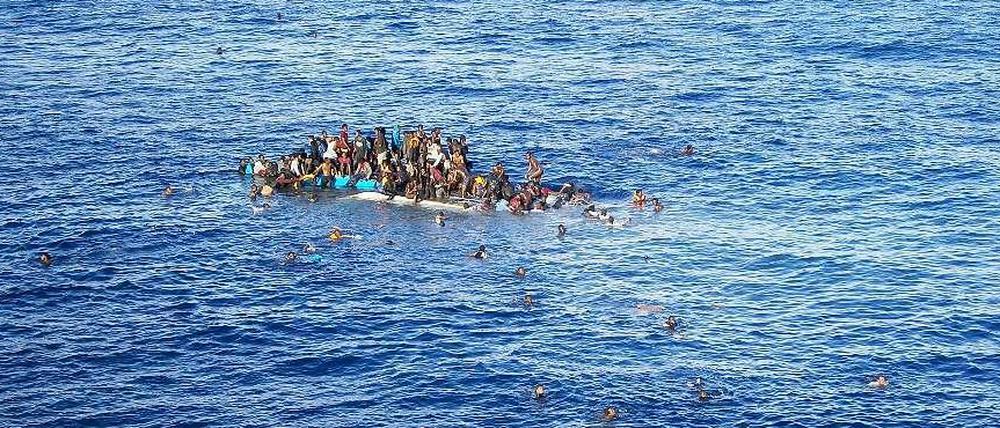 Die bergung der etrunkenen Flüchtlinge sei für die Ermittlungen nicht notwendig, so die italienische Staatsanwaltschaft (Symbolbild).