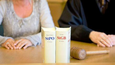 Die schmerzhaften Prinzipien des Rechts: Wer einmal freigesprochen wurde, kann nicht noch einmal wegen desselben Delikts vor Gericht gestellt werden - auch, wenn sich die Beweislage geändert hat.