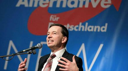 AfD-Chef Bernd Lucke will Klarheit.