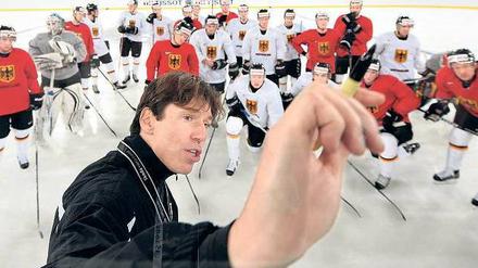 Die Sprache verstand jeder. Uwe Krupp führte das deutsche Team 2010 bis ins WM-Halbfinale – allerdings als hauptamtlicher Bundestrainer.