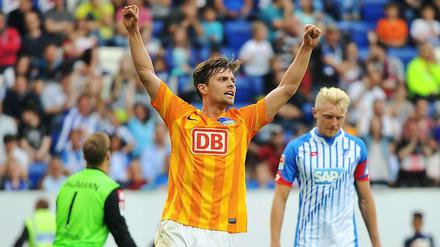 Im Spiel nichts zu jubeln, aber hinterher. Valentin Stocker freut sich über den Klassenerhalt.