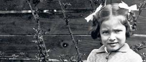 Eva Edith Weinberger, von den Eltern liebevoll Évike genannt, wurde am 3. Juni 1944 in Auschwitz ermordet, kurz nach ihrem sechsten Geburtstag. 
