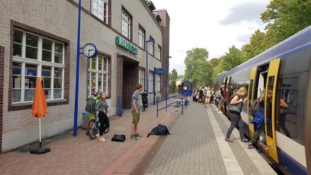 Der bekannteste Bahnhof der Heidekrautbahn, Wandlitzsee direkt am Strandbad.