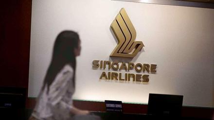 Ein Flugzeug von Singapore Airlines ist am Samstag auf dem Weg nach Shanghai 4000 Meter abgesackt. Grund war der Ausfall beider Triebwerke. 
