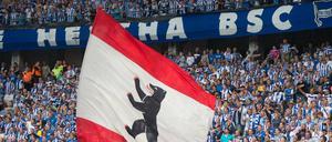 Blau-Weiße Hertha, keiner trifft so schön wie du ... tausende Fans machen sich auf den Weg nach Hoffenheim. 