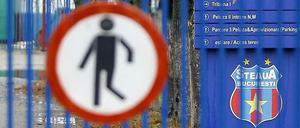 Der rumänische Fußball steckt in einer Krise. Viele Vereine sind insolvent oder kurz davor. Auch Traditionsvereine stürzen ab.