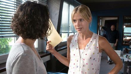 Johanna Stern (Lisa Bitter, rechts) wurde bei den Ermittlungen die Teamleitung übertragen. Und sie ist entschlossen, diese Verantwortung auch Lena Odenthal (Ulrike Folkerts) gegenüber durchzusetzen.