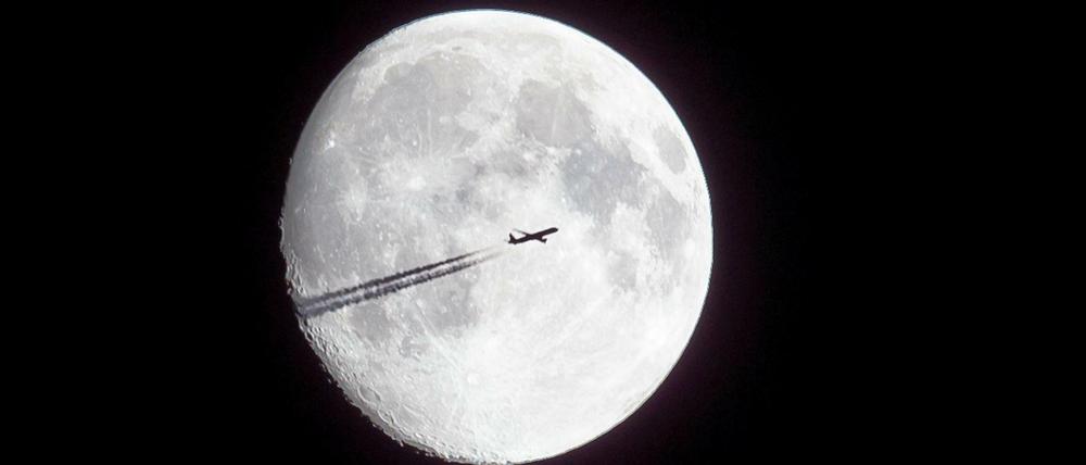 Fernes Eldorado. Der Mond birgt Rohstoffe, die der Menschheit einmal nützlich sein könnten. Etwa Helium-3, das als Brennstoff für Kernfusionsreaktoren dienen könnte. Aber noch sind solche Anwendungen weit weg - räumlich wie auch zeitlich. 