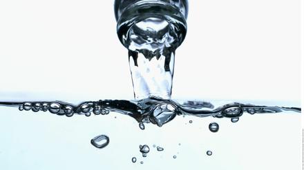 Die Stiftung Warentest hat Verunreinigungen im Mineralwasser gefunden.