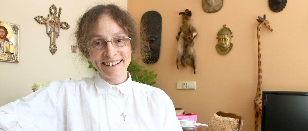 Die Tracht hat Gabriele Piel wegen der Krankheit abgelegt. Das Ablegen der Tracht wird nun als Grund in ihrem Kündigungsschreiben angeführt.