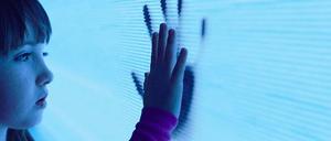 Kennedi Clements als Madison Bowen in einer Szene des Kinofilms "Poltergeist".