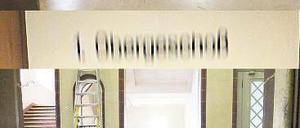 Weiterfahrt ungefährlich. Momentan kann der Paternoster im Rathaus Schöneberg noch von allen Besuchern benutzt werden. Das soll sich bald ändern.