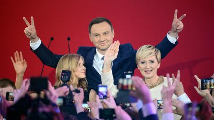 Wahlsieger Andrzej Duda mit Familie.
