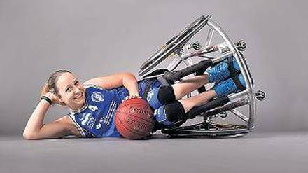 Let’s roll. Annika Zeyen, 30, Rekordnationalspielerin, trainiert schon für Rio 2016. 