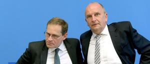 Geraten beim BER in Erklärungsnot: Berlins Regierender Bürgermeister Michael Müller (links) und Brandenburgs Ministerpräsident Dietmar Woidke.