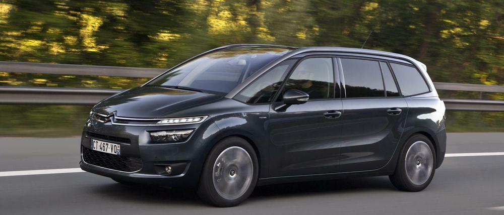 Kneift die Augen: Der Citroen Grand C4 Picasso teilt sich die außergewöhnliche Optik der Frontschürze mit dem kleineren Bruder C4 Picasso.