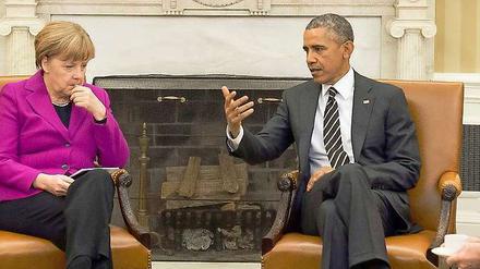 Angela Merkel (CDU) und US-Präsident Barack Obama während eines Besuchs der Kanzlerin im Februar 2015 im Weißen Haus in Washington. 